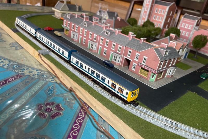 Featured image of post Mike's First Small British N Scale Model Railroad